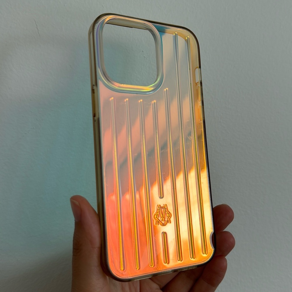 Rimowa Iphone 14 Pro Max Iridescent Case